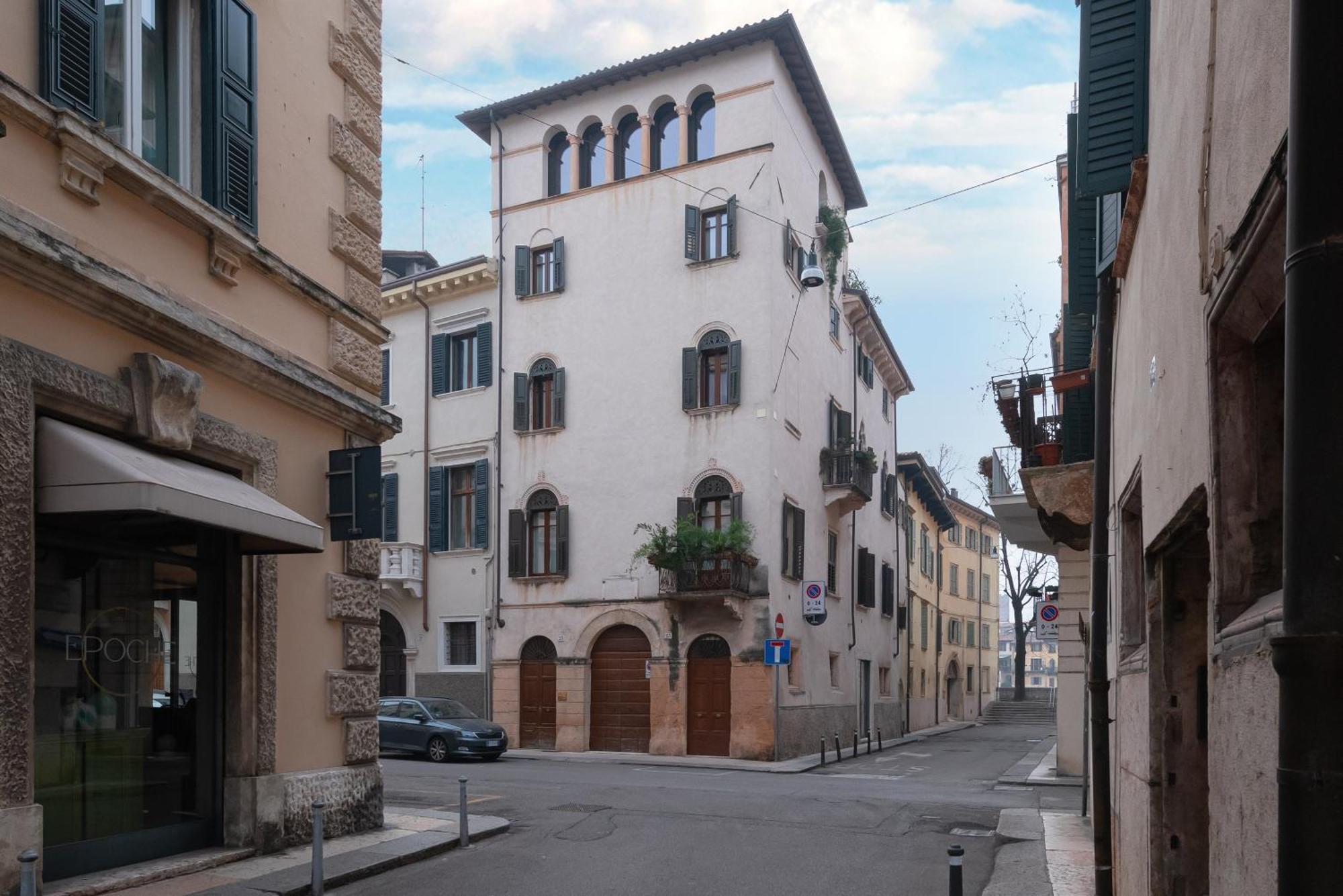 Residenza Roccamaggiore - Verona, Verona